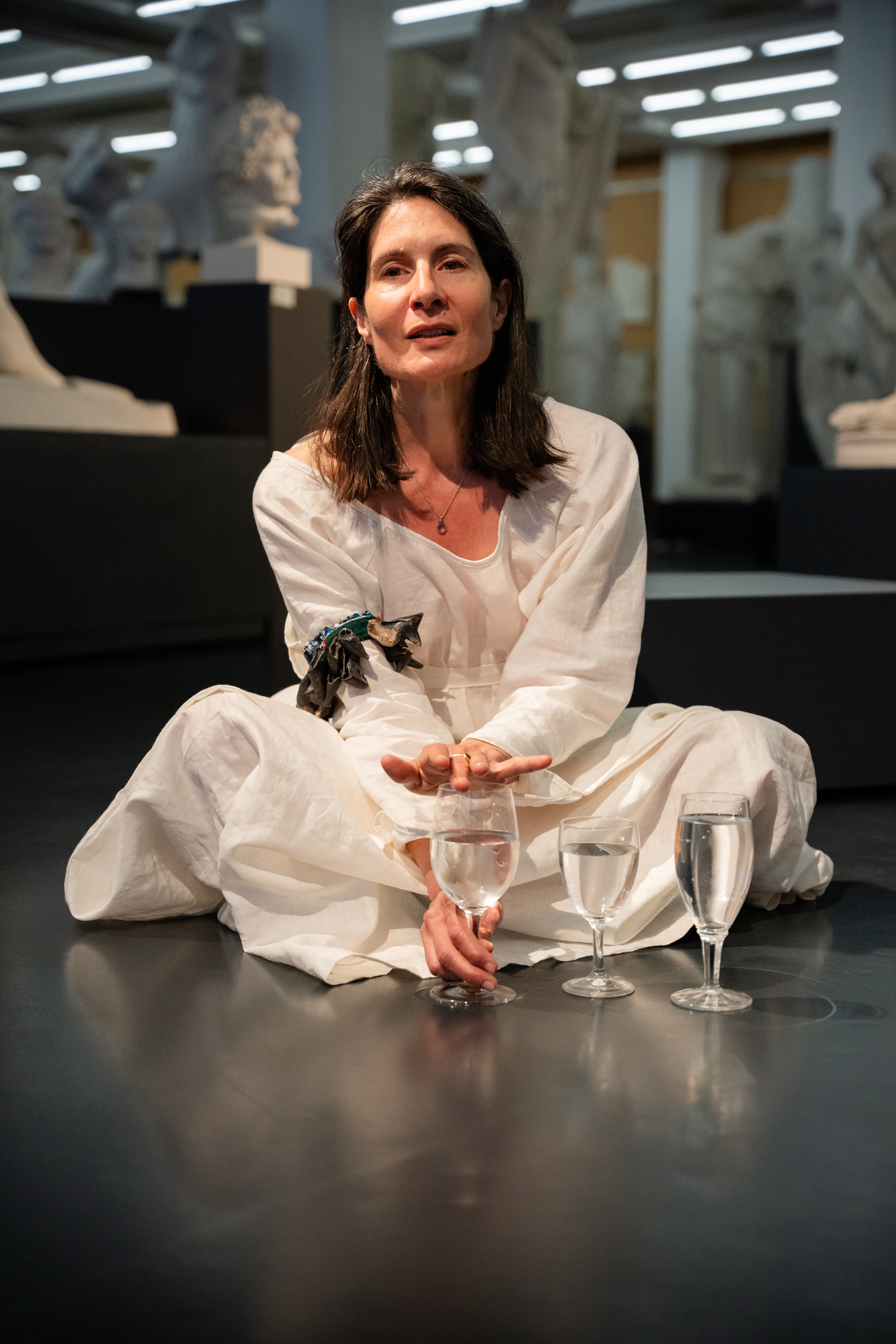 Au Pays qui te ressemble Marianne Kirch Scène 1